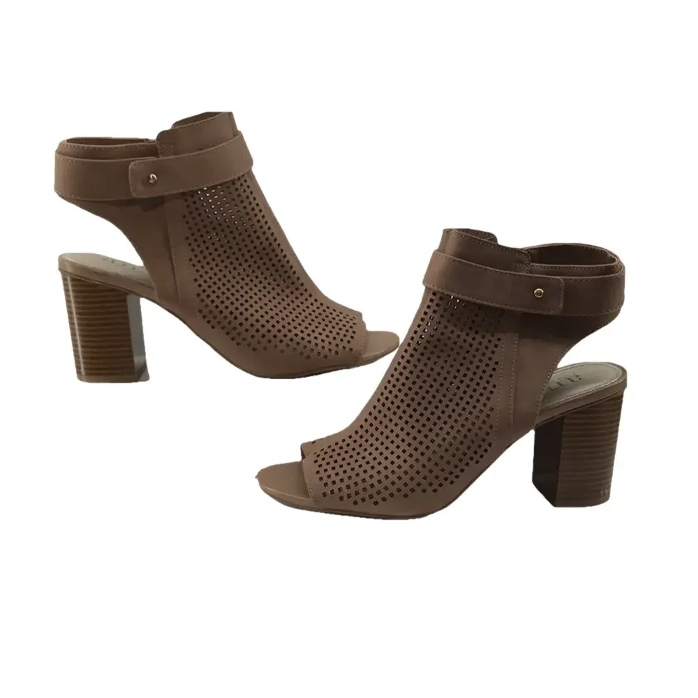 ANA TROUT—Wm’s Taupe Open Toe/Heel Mesh Ankle Sandals Stacked 3”Heel Side Zip—6M - Picture 7 of 16
